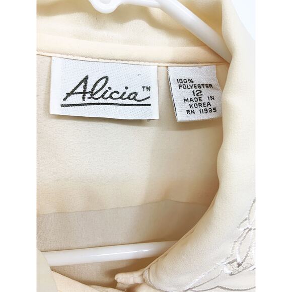 Alicia Cream Korean Pleated Blouse Embroidered Neckline Size 12 - Picture 3 of 6